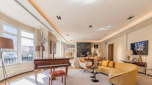Captivating apartment in the Salamanca neighborhood in stately building Captivating apartment in the Salamanca neighborhood in stately building